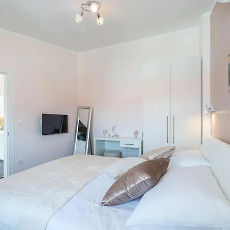 Heart Of Apartment